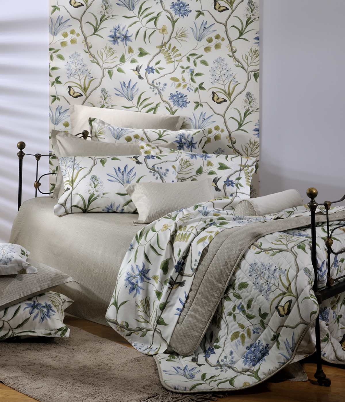 Complete Bed Set Dis.749